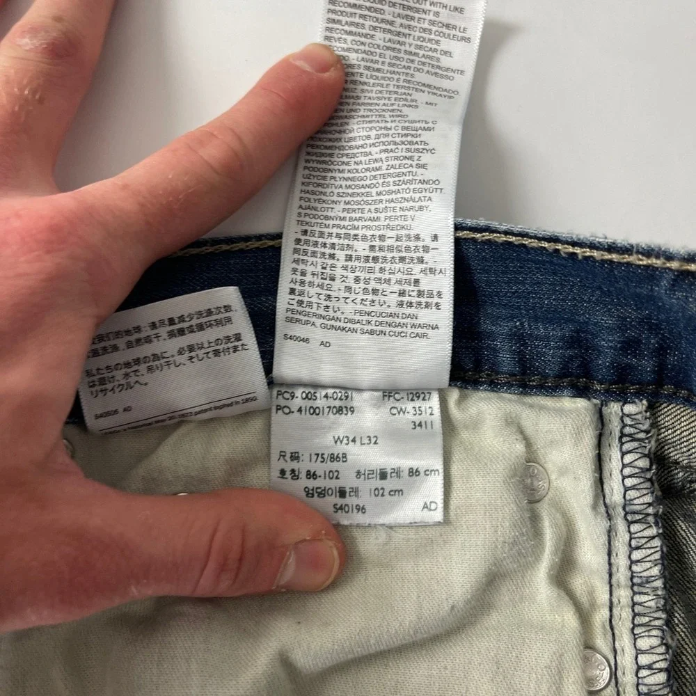 Levis Jeans Mens 34x32 Blue 514 Straight Fit medium Wash Denim Cowboy Work